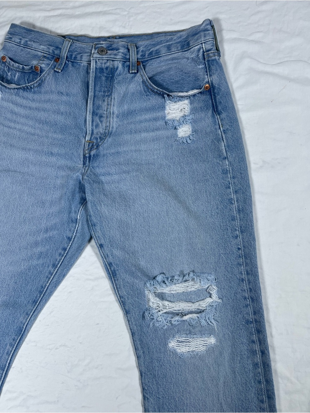 Levi’s 501 Skinny Jeans W28 L28 Distressed Light-wash - Picture 4 of 16